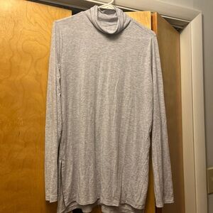 Vina Large gray Cowl neck top